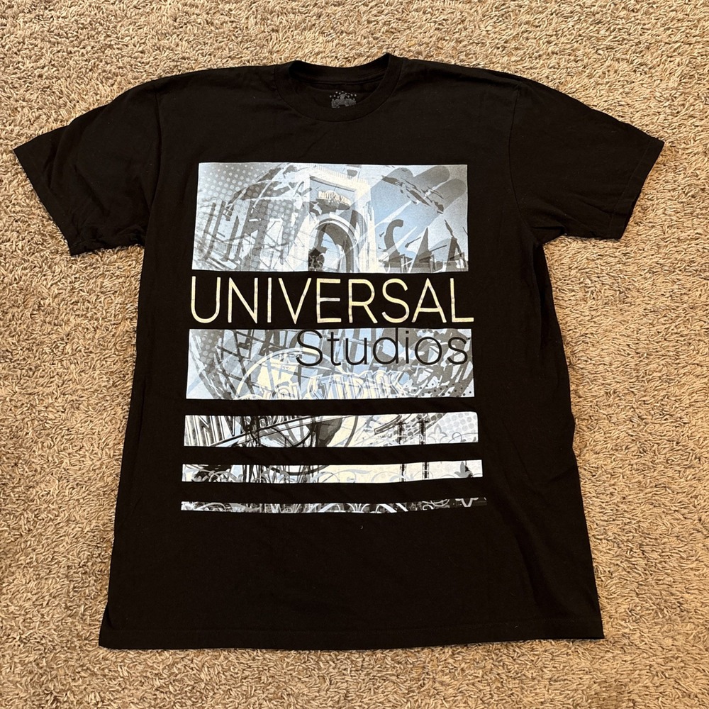 Universal Studios Shirt Large L Black Logo Print Short Sleeve Cotton Soft